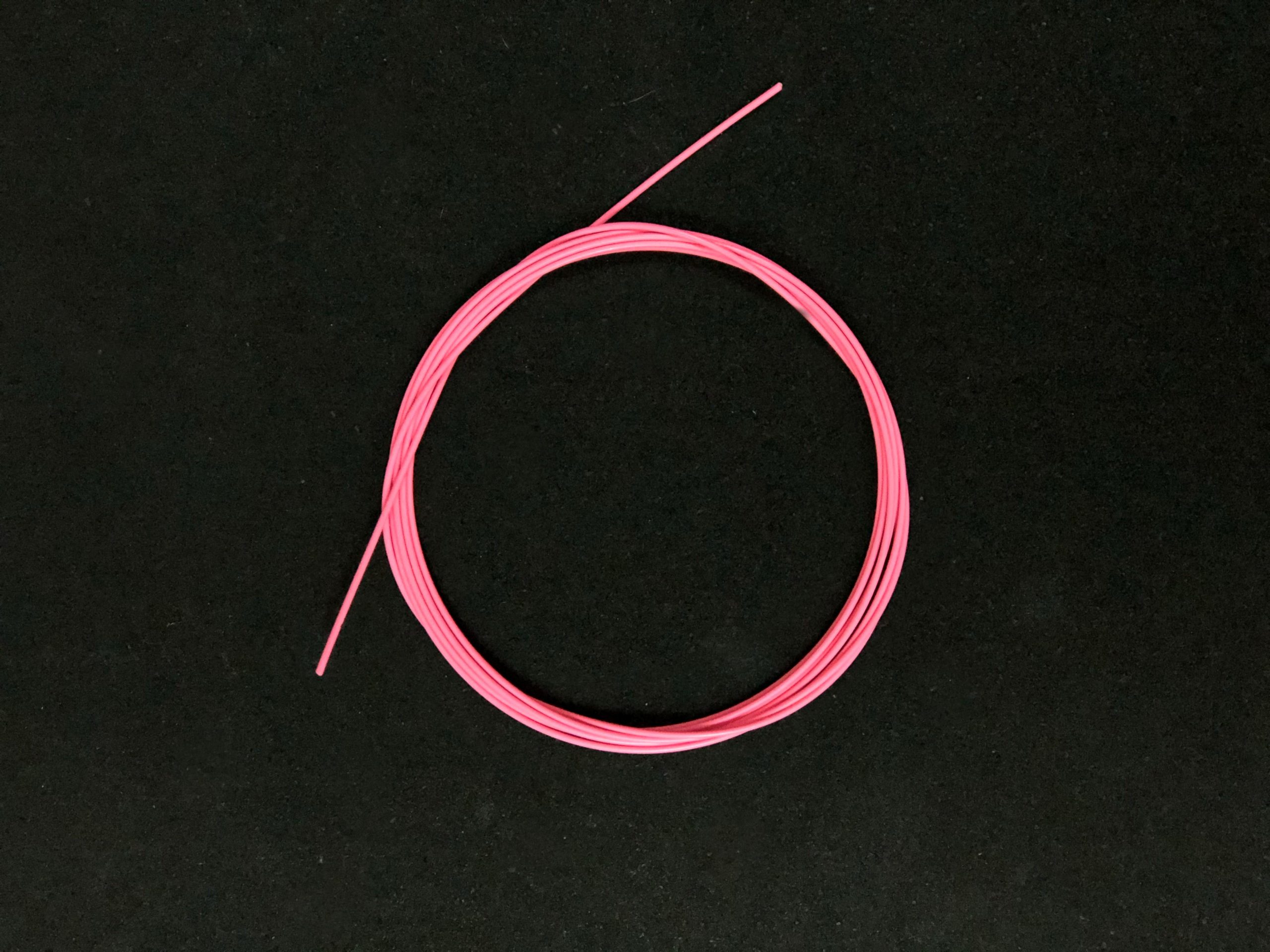 wyn-cable-pink-mobile
