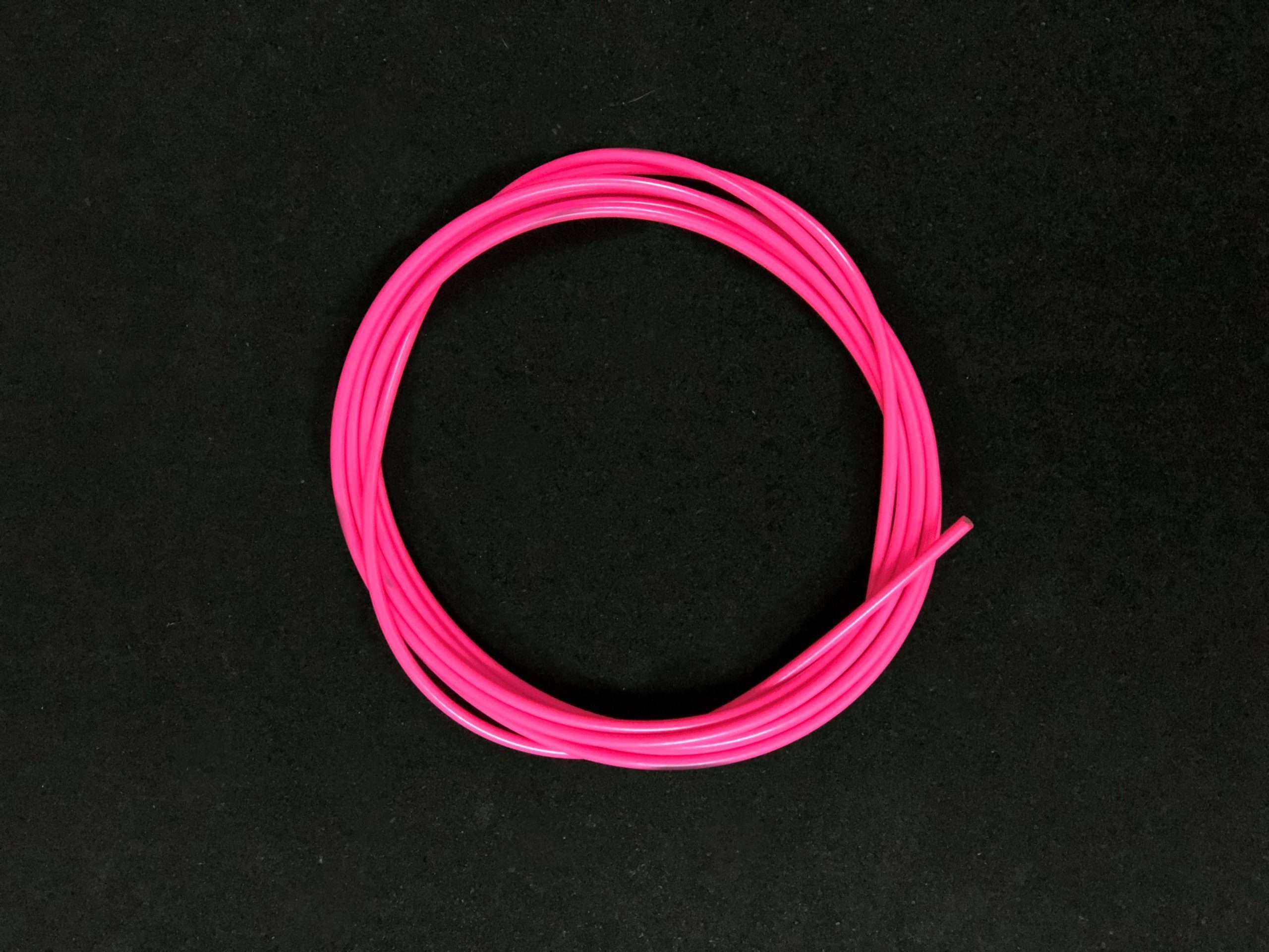 wyn-hcable-pink-mobile